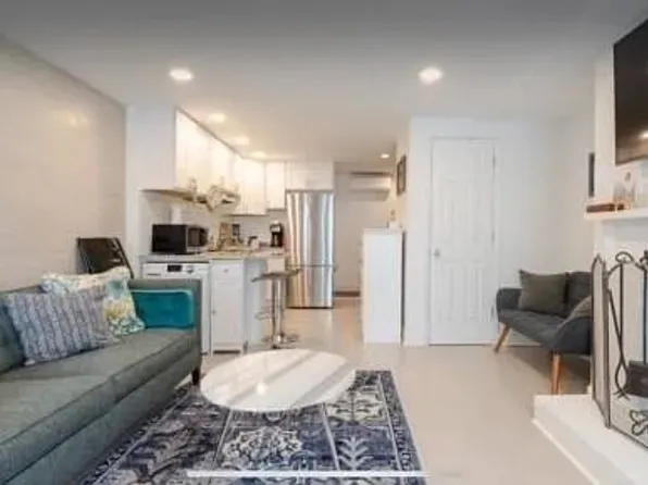 330 E St SE, Washington, DC 20003