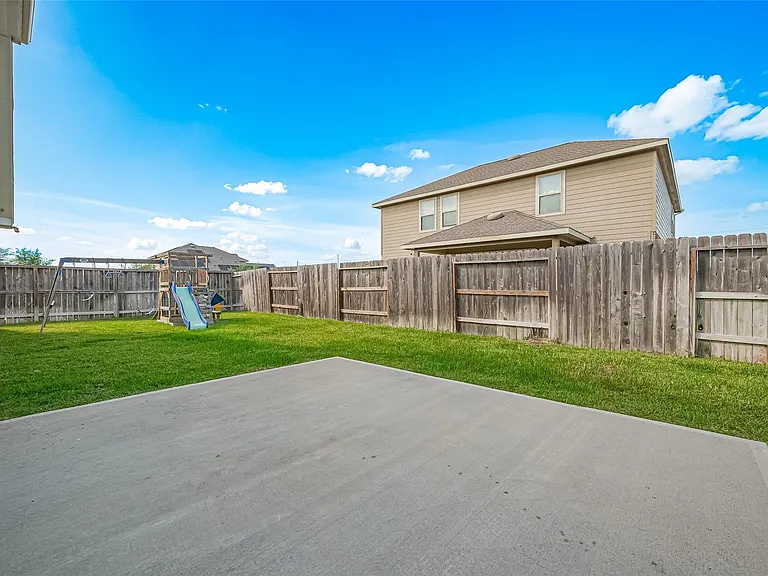 7603 Rainy Valley Ln — Photo 18