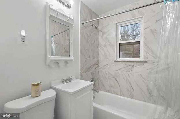 Moss Ave — Photo 3
