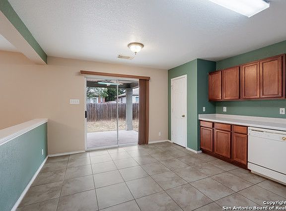3rd image of 14819 Academy Oak