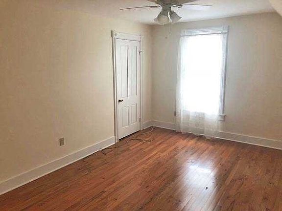 3rd image of 23 Washington Ave #3