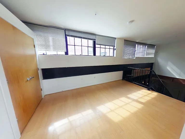 1011 W Marshall St #120 — Photo 5