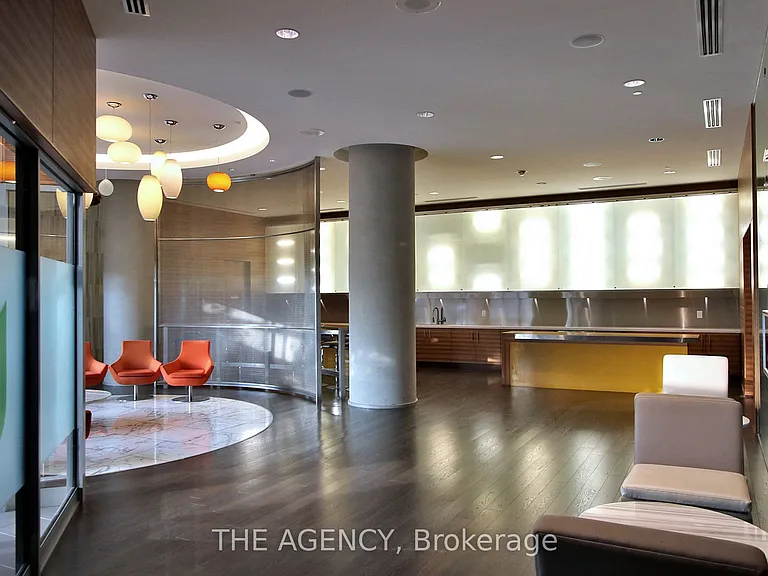 135 Village Green Sq #1015 — Photo 24