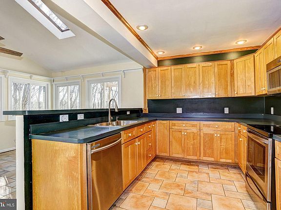 4th image of 11381 Canary Dr