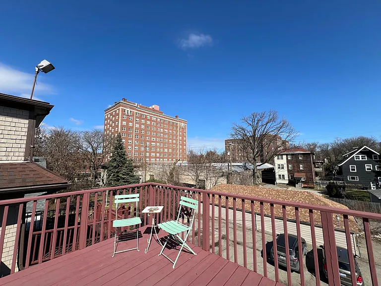 1084 Van Dyke St #301 — Photo 32