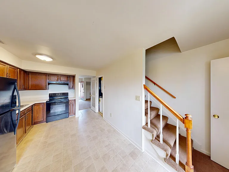 719 S Colorado St #A — Photo 2