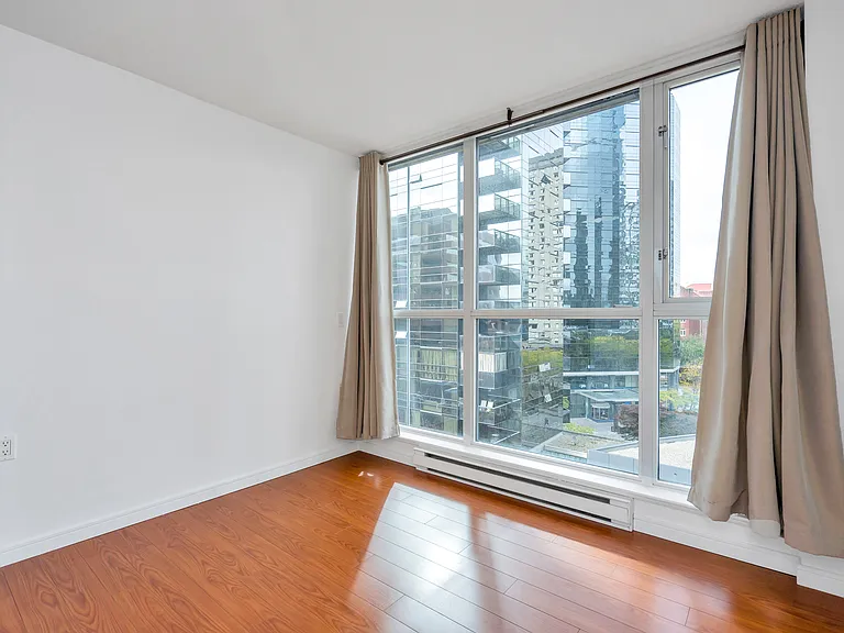 1068 Hornby St #1106 — Photo 12
