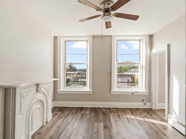 606 4th St APT 2, Troy, NY 12180