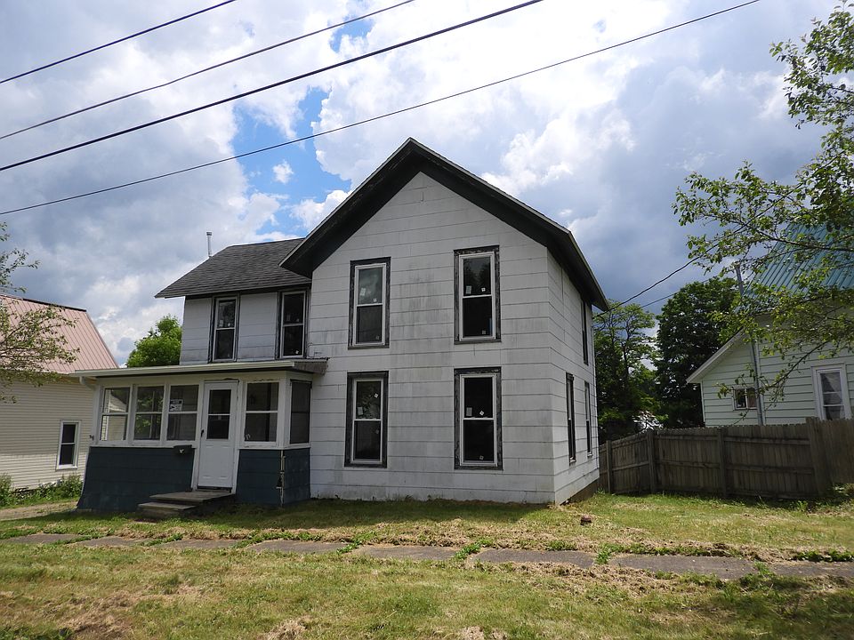 1st image of 109 7th St