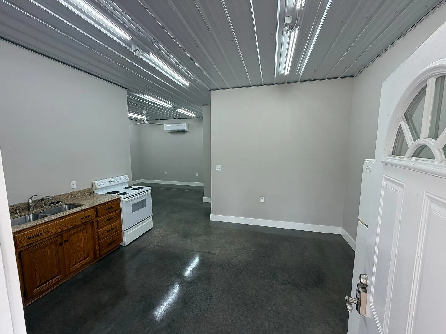 10748 State Highway D — Photo 4