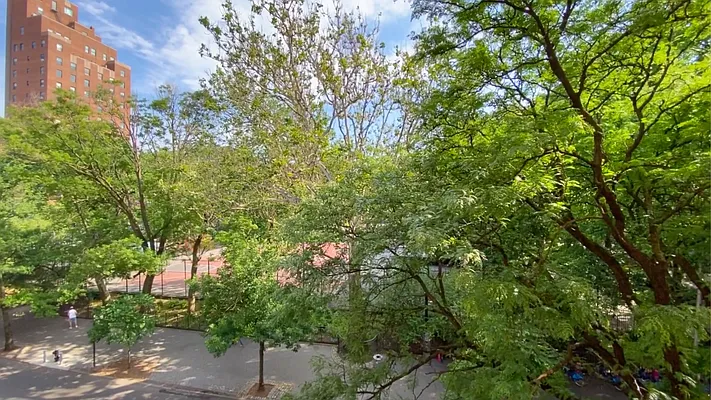 Rented by Buchbinder & Warren | media 10