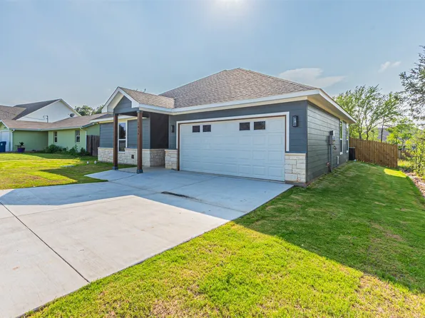 2414 San Gabriel Dr, Granbury, TX 76048