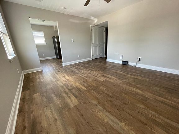 4th image of 424 Big Hill Ave