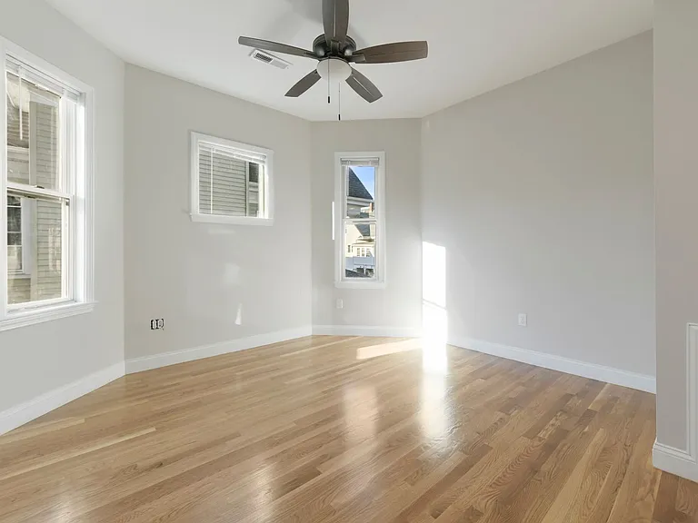 3 Benson St #1 — Photo 18