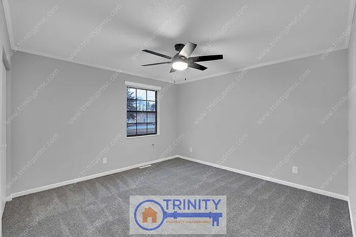 102 Lynn Cir #2D — Photo 17
