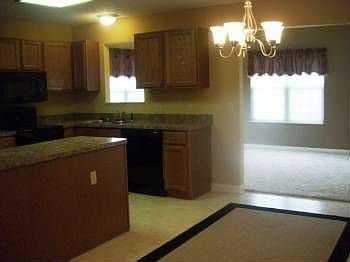 4th image of 455 Scarborough Ln Unit 455