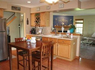 4332 S Rose Ct, New Berlin, WI 53151