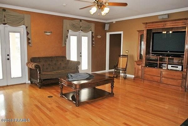 1st image of 815 Lucerne Dr