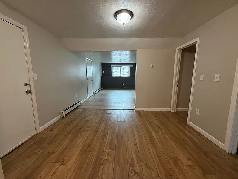 65 Pickering St — Photo 3