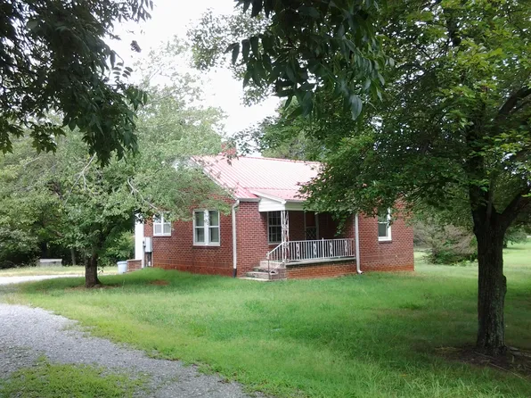 2776 Denton Rd, Thomasville, NC 27360