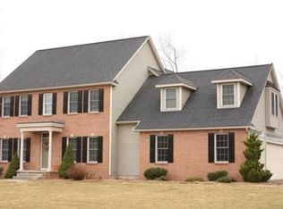 21 Sean Louis Cir, West Springfield, MA 01089