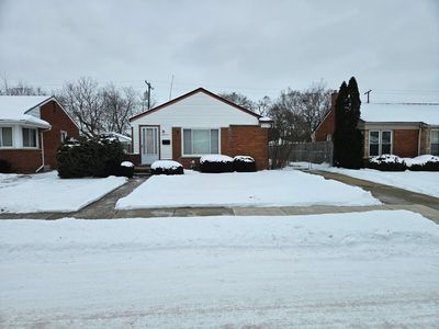 28720 Edward St, Roseville, MI, 48066