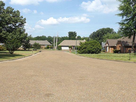 4th image of 8126 Creek Way Cv