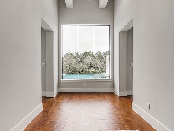 4th image of 551 Oracle Dr