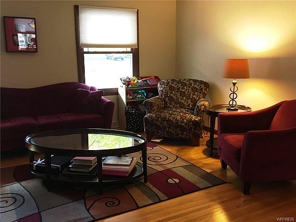 5th image of 32 Sleepy Hollow Ln