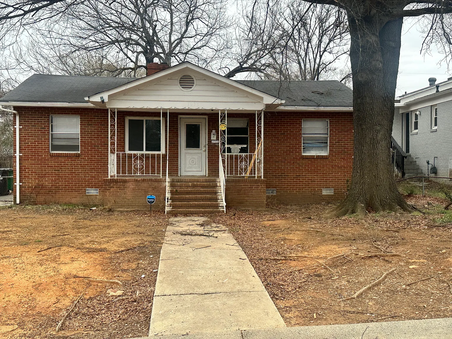 3 bed, 1012 sqft, $1,450 — Photo 1