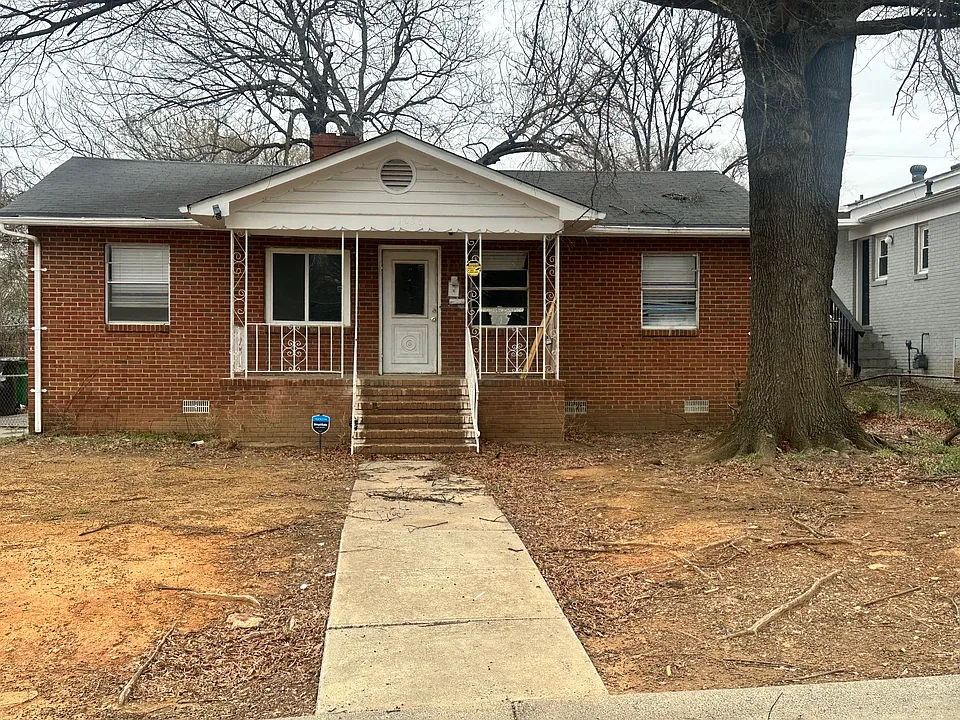 1036 Rodey Ave