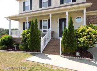 136 Edgecombe Dr, Spring Lake, NC 28390