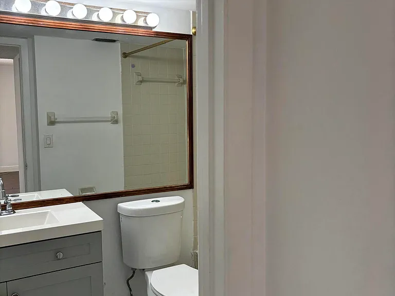 5721 Riverside Dr #102B5 — Photo 22