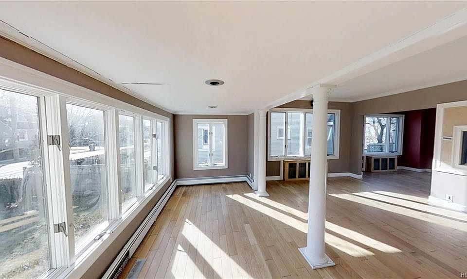 1st image of 618 1st St