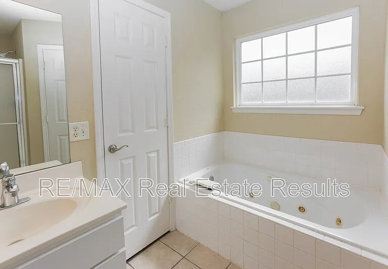 2505 SW 20th St — Photo 20