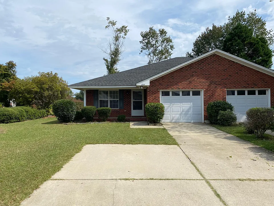 1985 Essex Dr