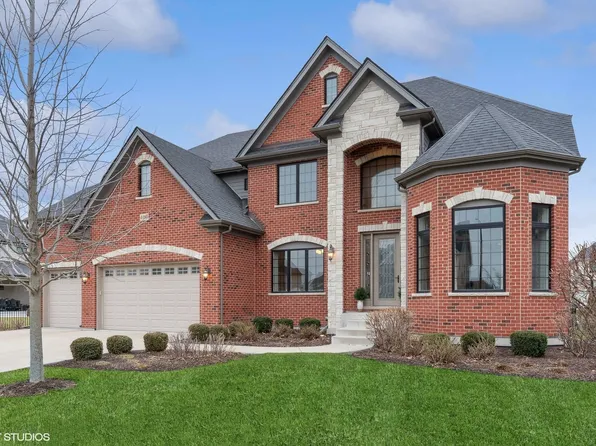 4408 Sassafras Ln, Naperville, IL 60564