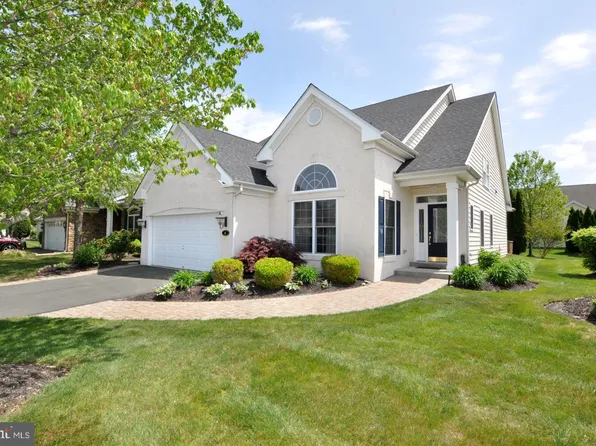 6 Kresson Ct, Berlin, NJ 08009