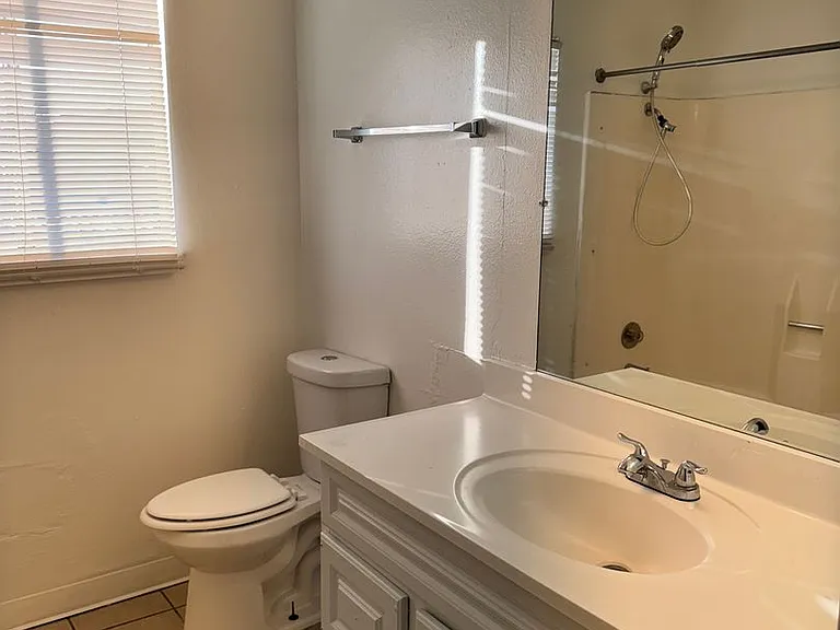 1029 Minnewawa Ave — Photo 12