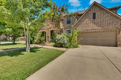 2500 Speidel Dr Photo 1