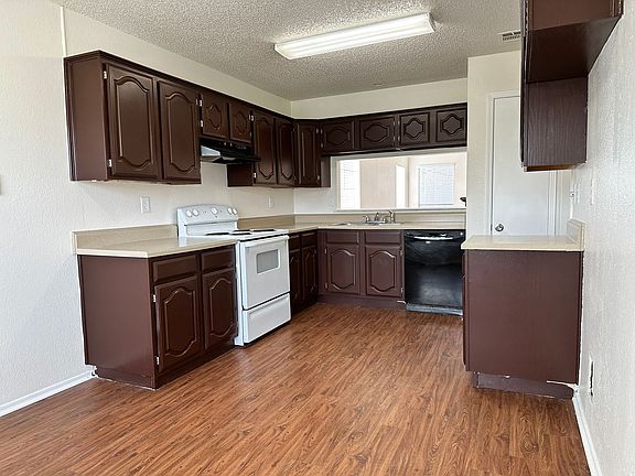 5th image of 4252 Staghorn Cir N