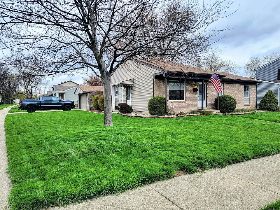 1st image of 16007 Touraine Dr