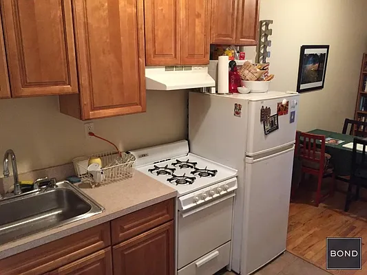 Rented by Bond New York | media 29