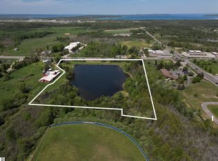 780 E Hammond Pl N, Traverse City, MI 49686
