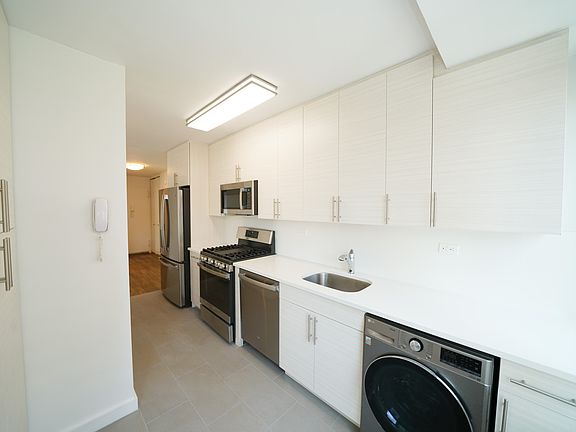 4th image of 444 E 82nd St APT 9B
