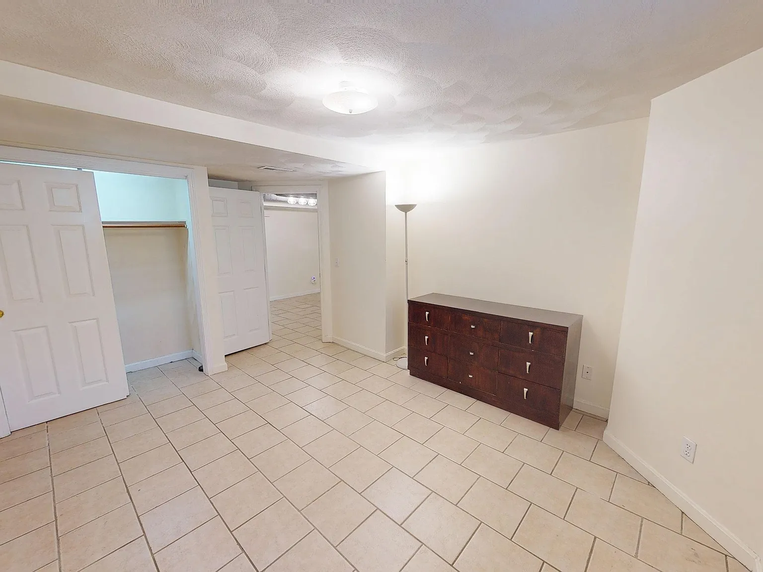 2 bed, 1.0 bath, $2,600 — Photo 3