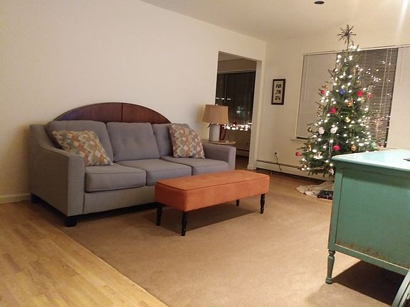 3rd image of 21-9 Foxwood Dr