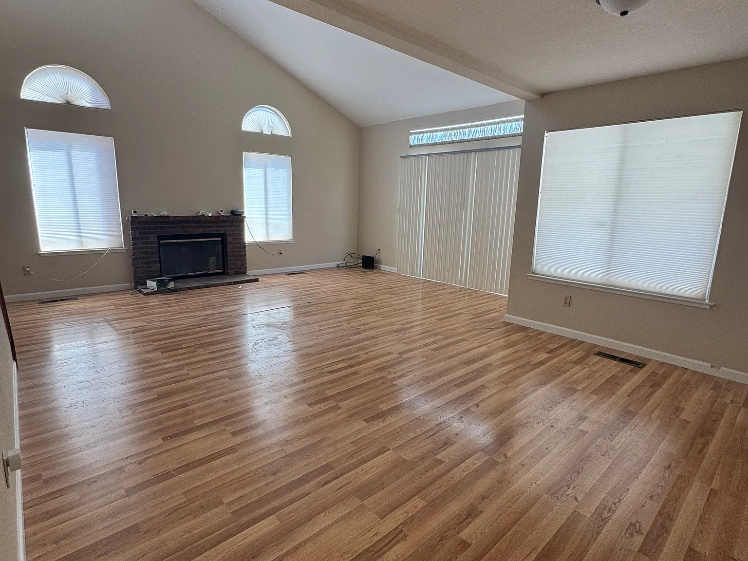 4 bed, 1622 sqft, $3,500 — Photo 2