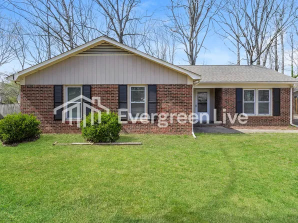 6 Coachman Ct, Greensboro, NC 27407