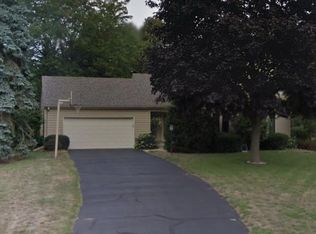 12 Cherrywood Ct, Racine, WI 53402